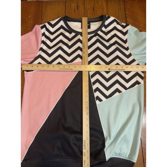 Freshhoods Colorblock Geometric Sweatshirt Medium - Picture 4 of 5